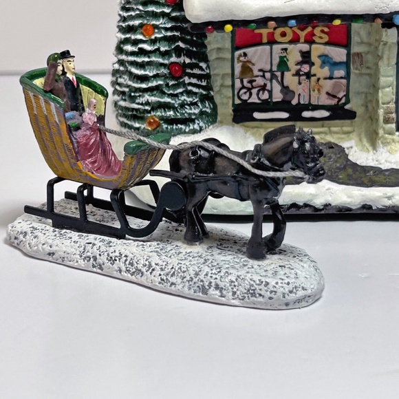 Thomas Kinkade Hawthorne Village Christmas Toy Shop - Picture 8 of 12